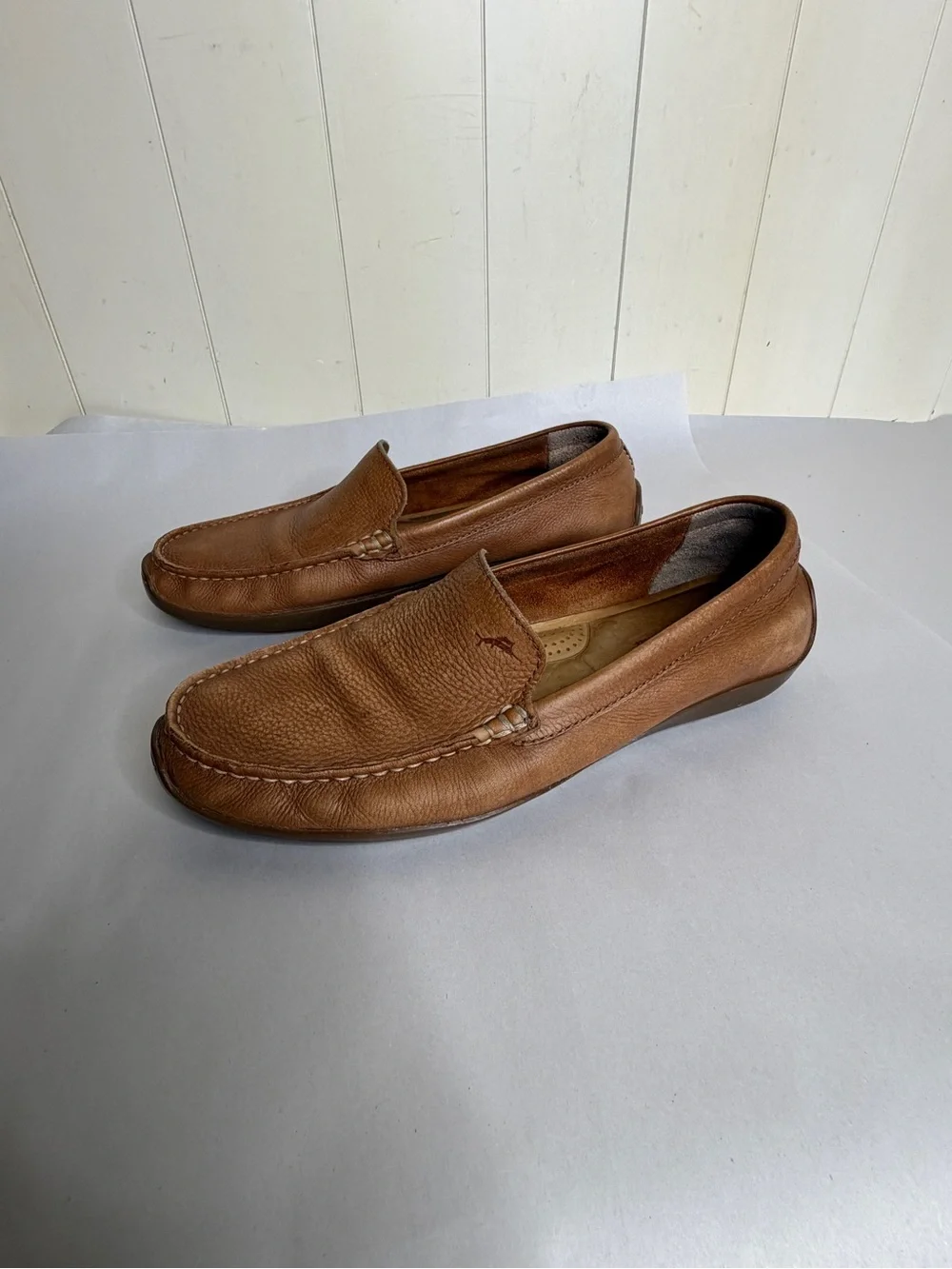 Tommy Bahama Orion Venetian Shoes  Brown Leather Slip On Loafers - Size 10